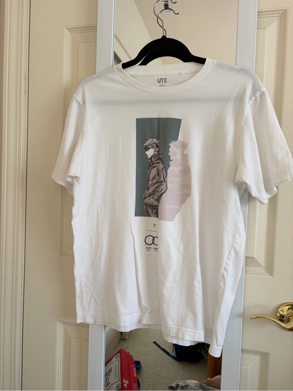 Uniqlo Jujutsu Kaisen Gojo T-shirt S